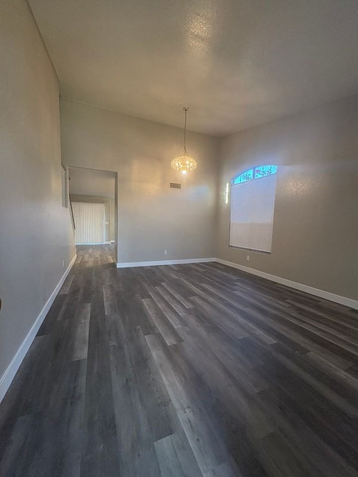 1782 W Springfield Way - Photo 2 of 34