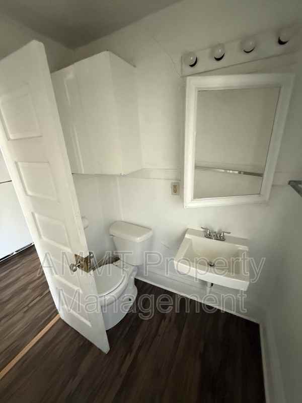 1710 A Ave Ne - Photo 6 of 9