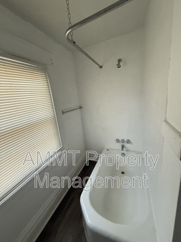 1710 A Ave Ne - Photo 7 of 9