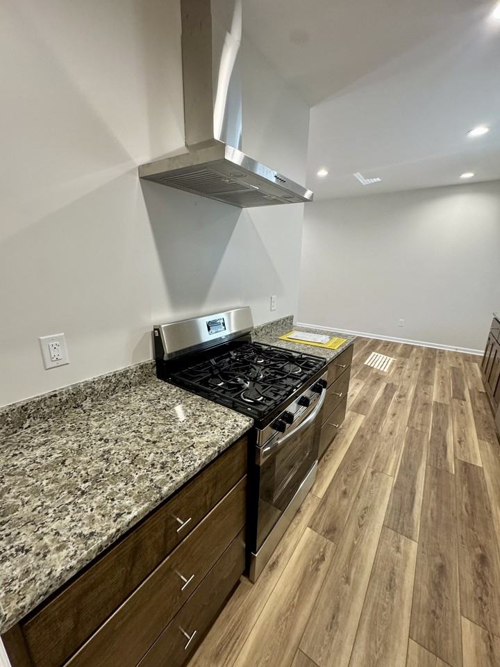 16592 Jamilynn Drive - Photo 6 of 10