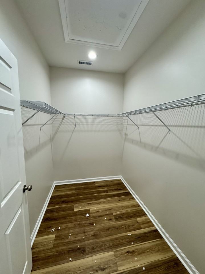 16592 Jamilynn Drive - Photo 7 of 10