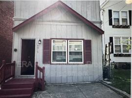 featured image of 5015 Wesley Ave #1