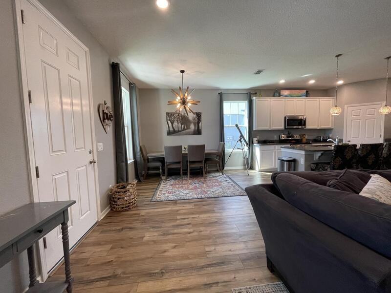 5211 Avalon Park Blvd - Photo 5 of 50