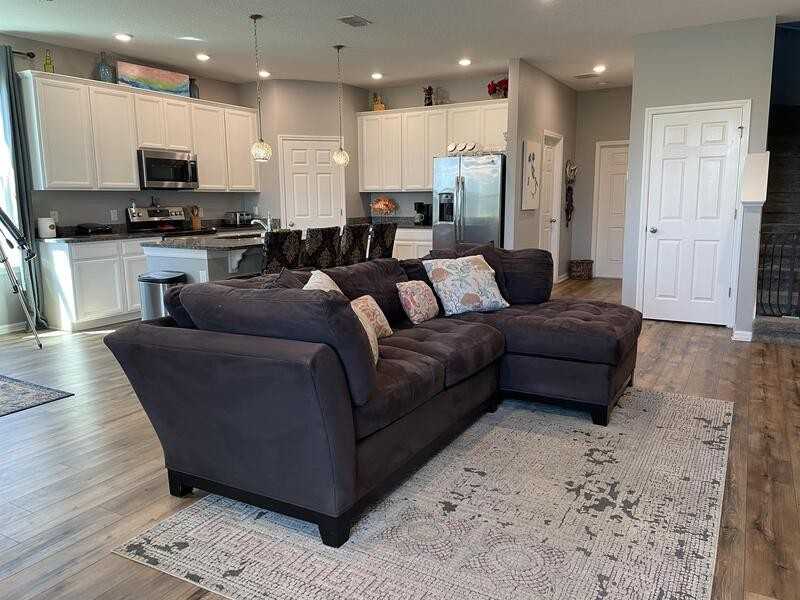 5211 Avalon Park Blvd - Photo 7 of 50