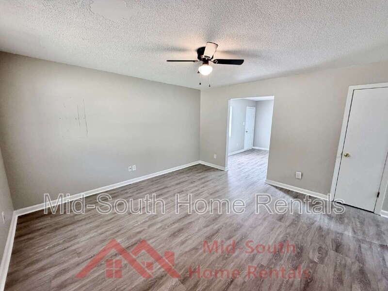 55 Otsego Dr - Photo 4 of 19