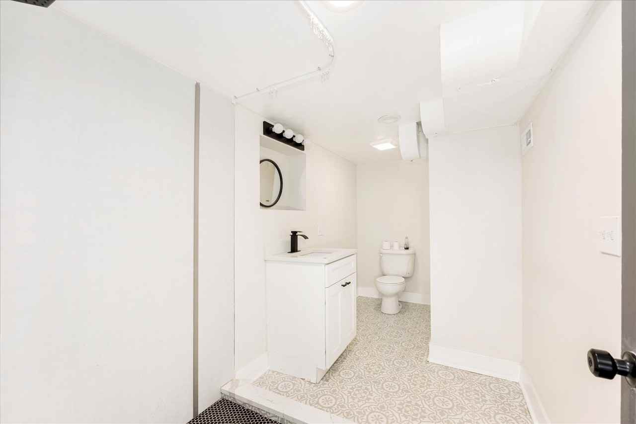 4849 West Hutchinson Street G - Photo 3 of 14