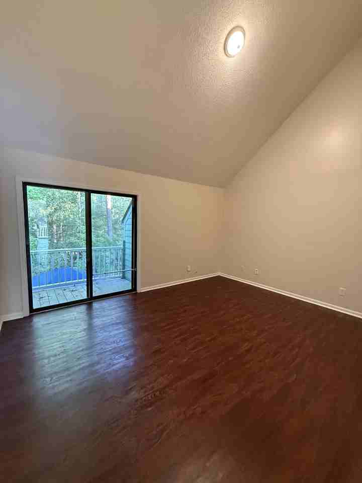 411 Cambridge Cir. - Photo 6 of 10