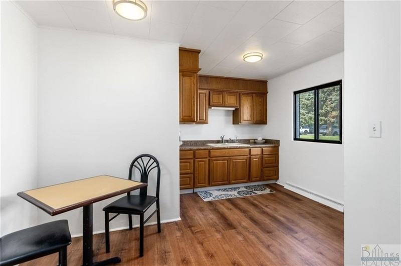 824 Avenue C - Photo 3 of 10