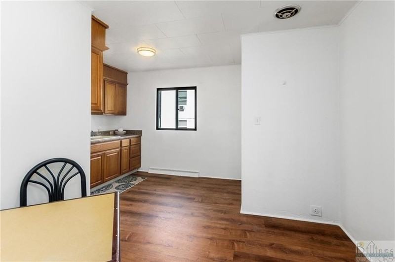 824 Avenue C - Photo 5 of 10