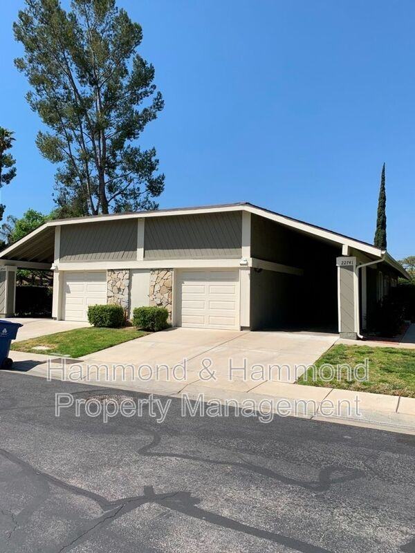 22741 Bassett St - Photo 2 of 23