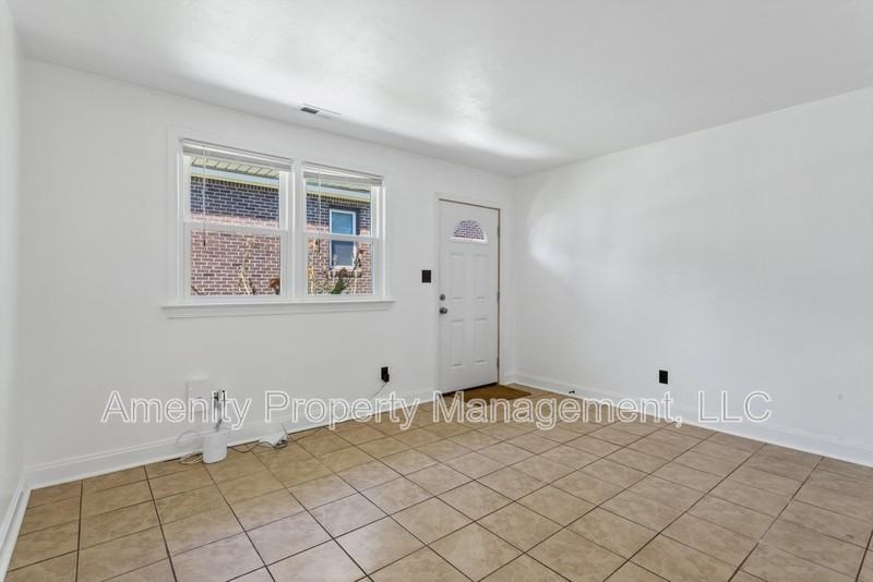 1028 Modoc Ave - Photo 6 of 22