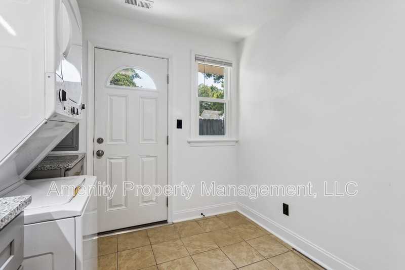 1028 Modoc Ave - Photo 7 of 22