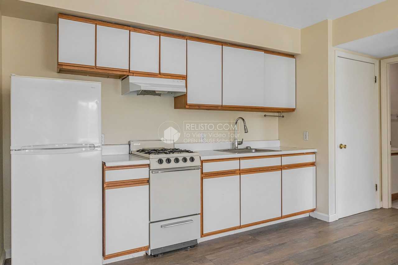 2590 3rd St #F - Photo 5 of 15