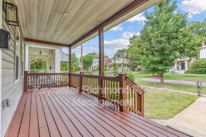 3103 4th Ave - Photo 3 of 24