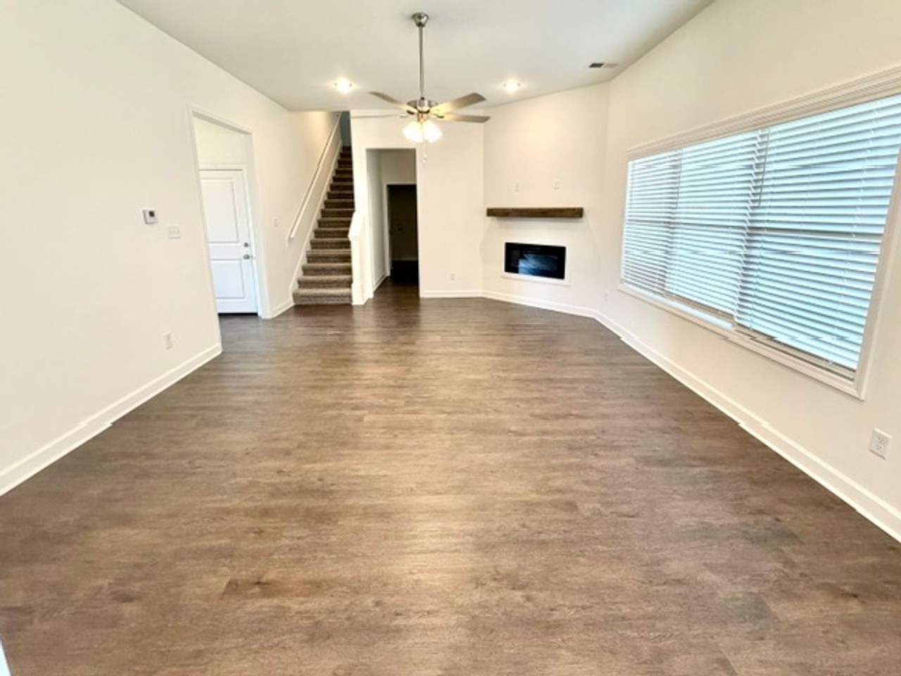 10 Hughetta St N - Photo 2 of 12