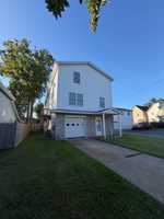 featured image of 345 W 4th St