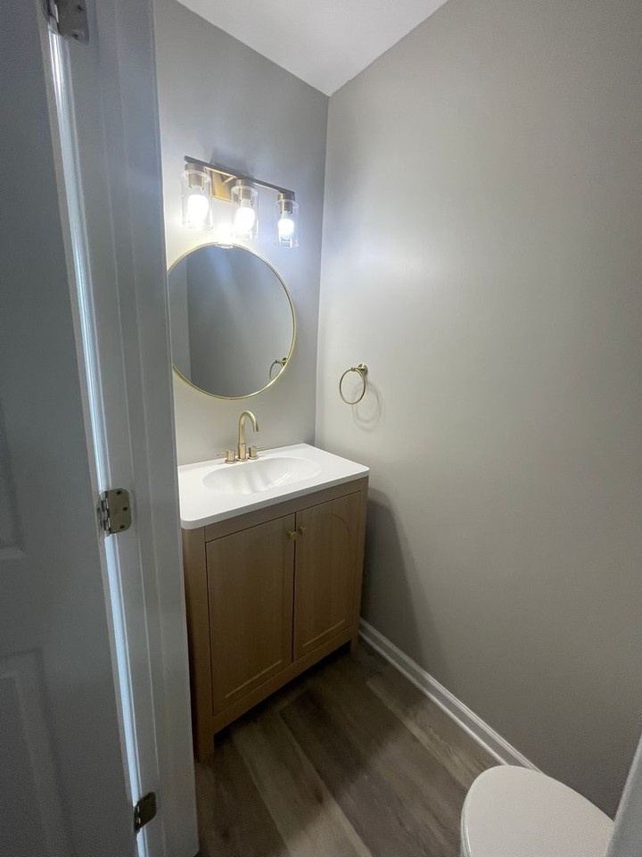 39 Lisa Dr - Photo 6 of 50