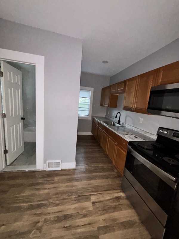 10103 Lamontier Ave - Photo 4 of 7