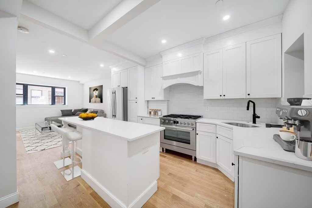 5 Garden Ct #1 - Photo 4 of 24
