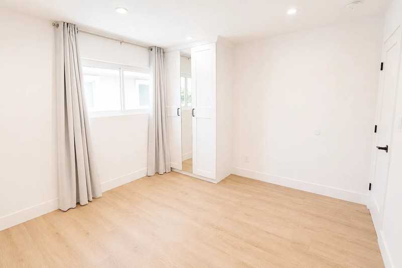 522 17th St #C - Photo 3 of 26