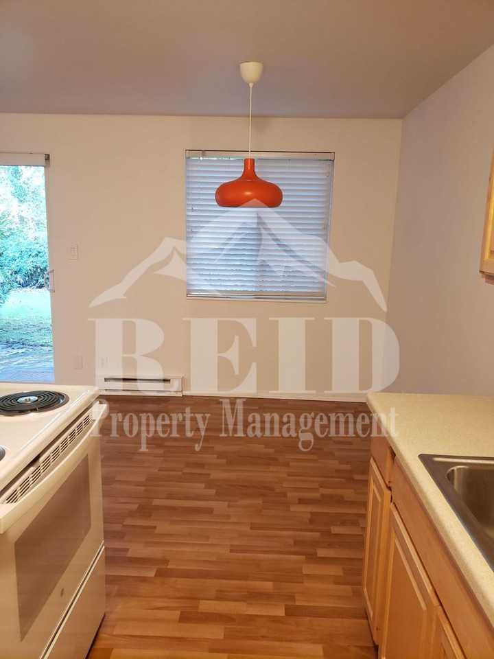 3206 Pine Rd - Photo 7 of 24