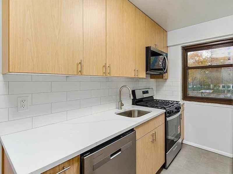 21 Hollywood Ave #2D - Photo 5 of 16
