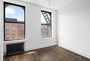 featured image of 59 E 7th St #18