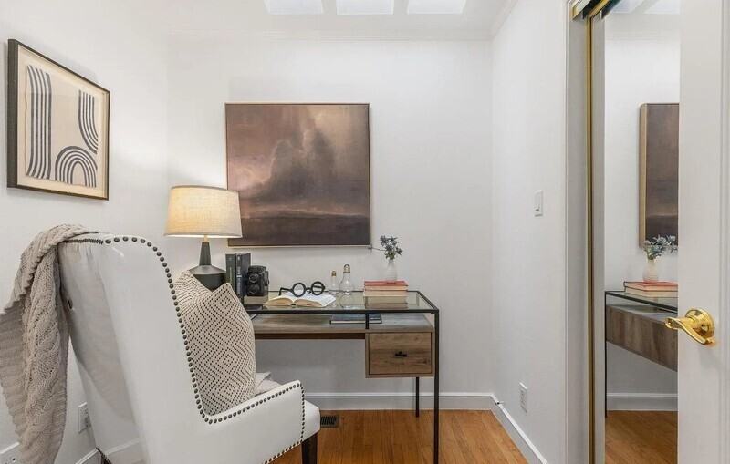 2228 Beach St - Photo 5 of 24