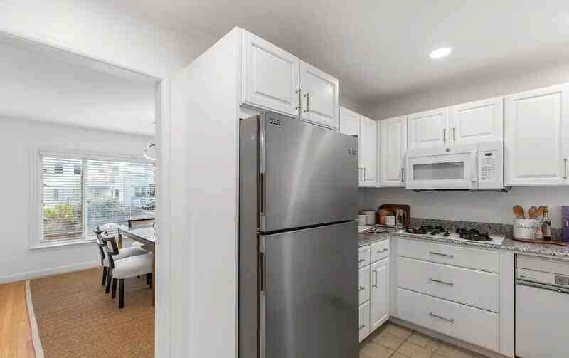 2228 Beach St - Photo 7 of 24
