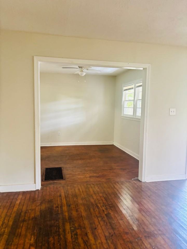 756 Kensington Pl - Photo 3 of 9