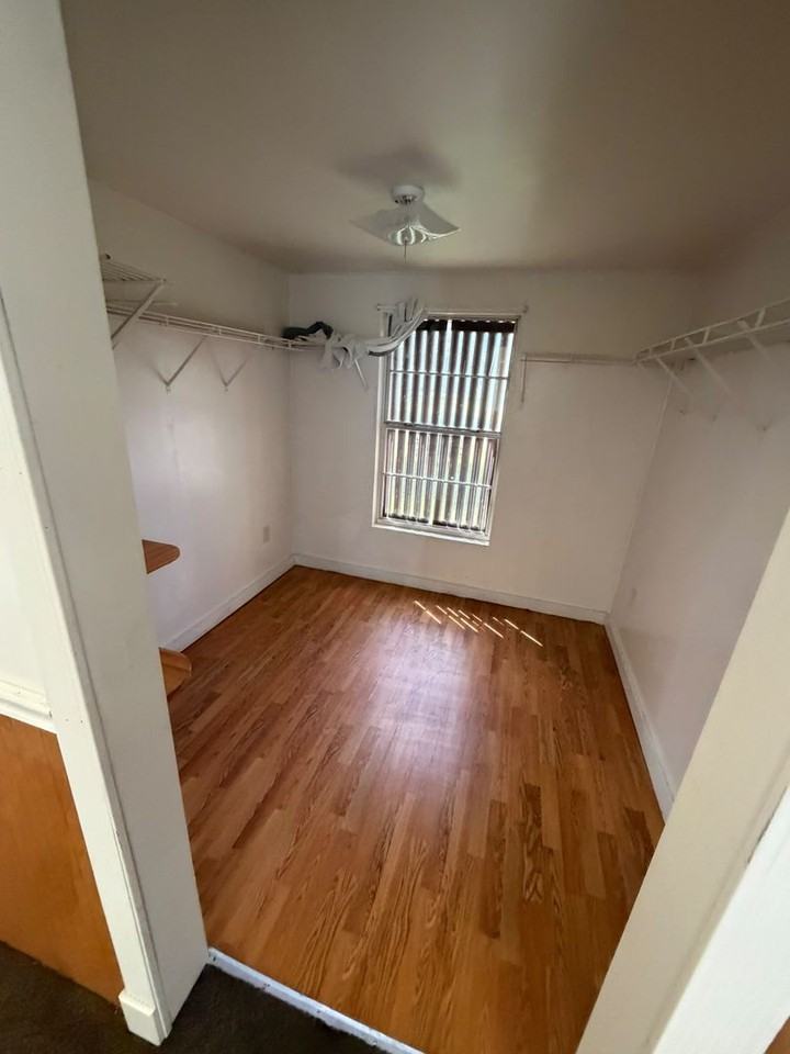 510 W Bilbo St - Photo 5 of 13