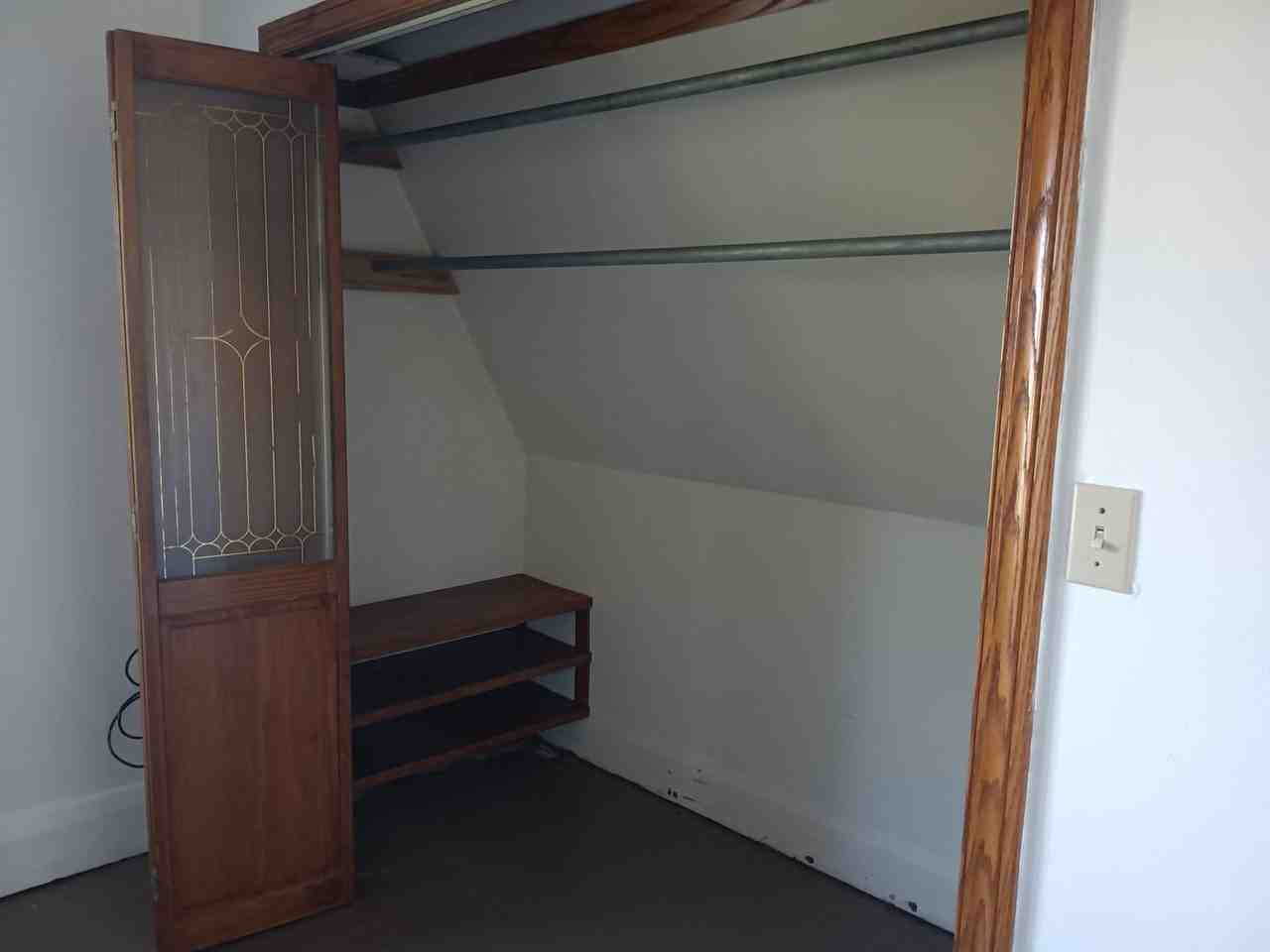 1012 Kelsey Ave - Photo 7 of 9