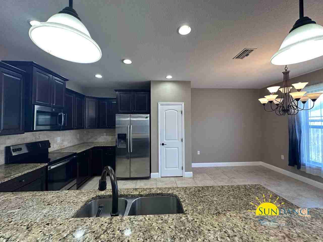 438 Bay Oaks Dr - Photo 6 of 28