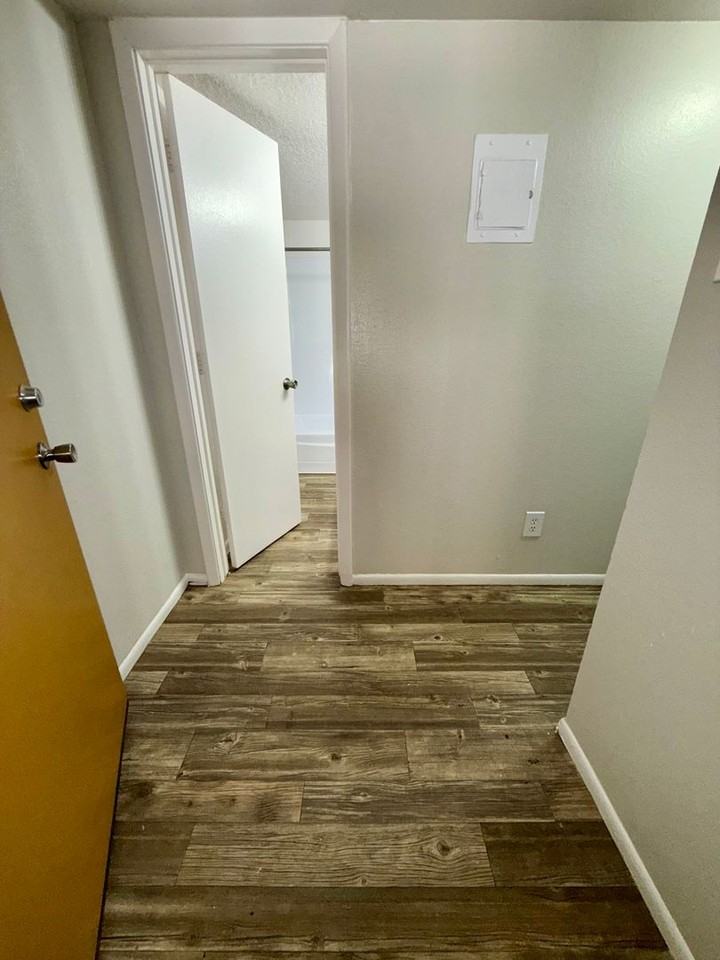 The Citadel Apartments - Photo 3 of 16