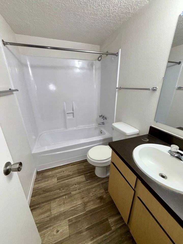 The Citadel Apartments - Photo 5 of 16