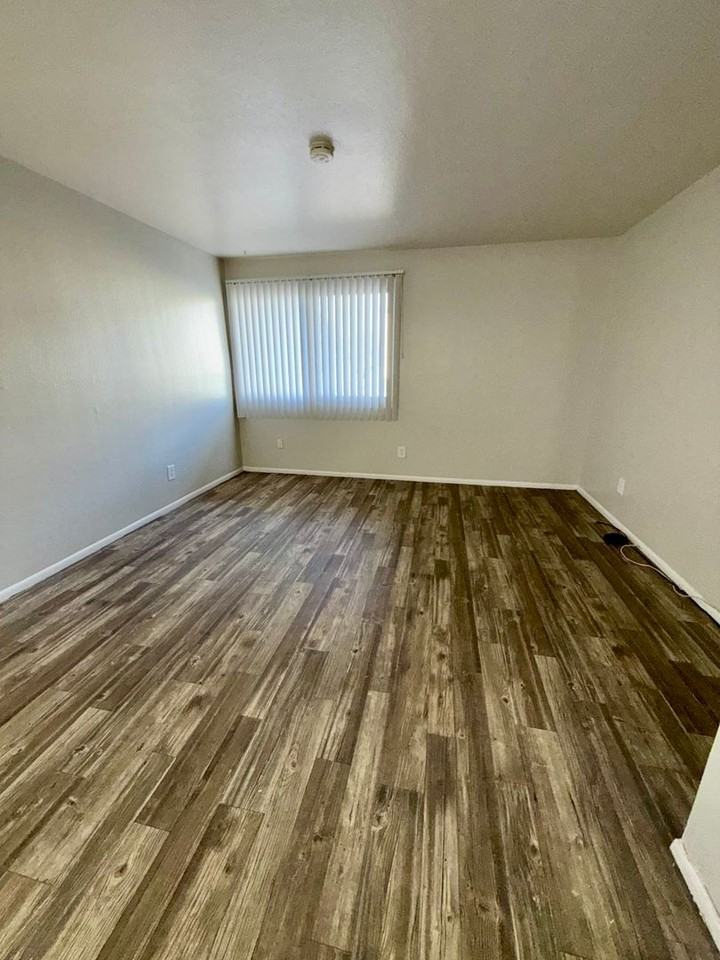 The Citadel Apartments - Photo 6 of 16