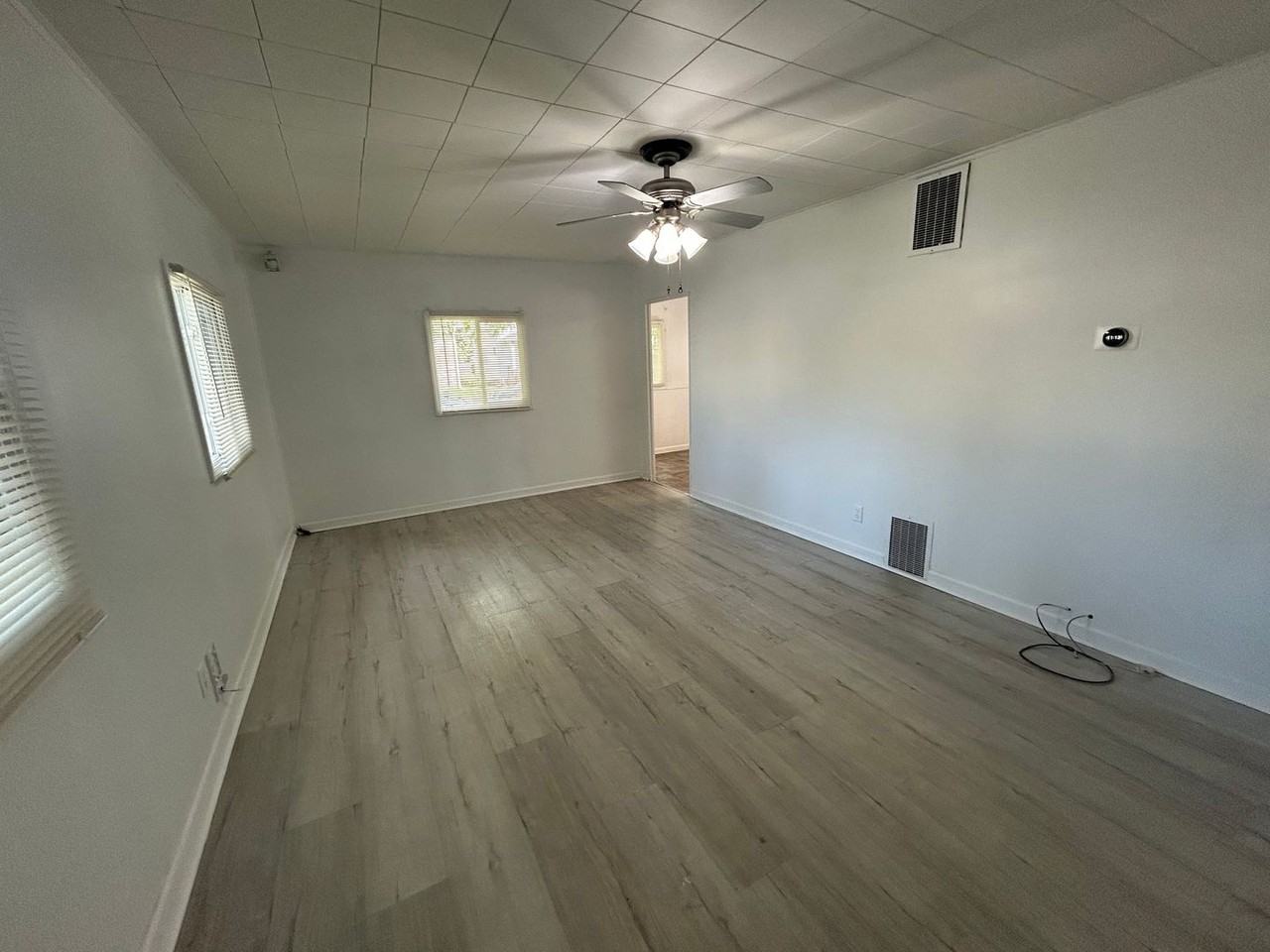 421 N 35th St - Photo 3 of 12