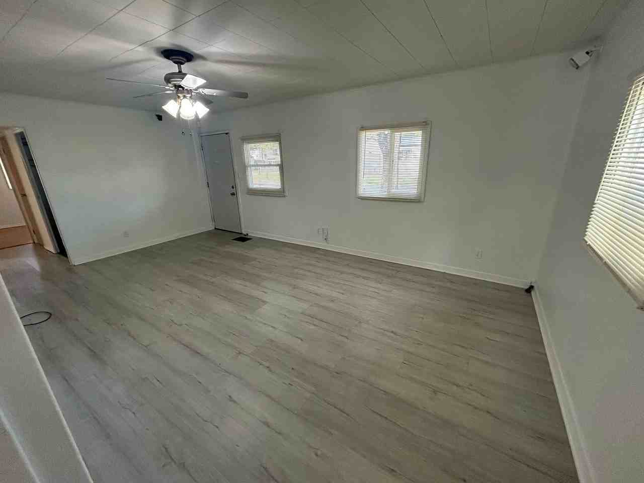 421 N 35th St - Photo 4 of 12