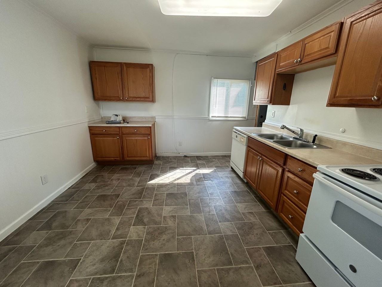 421 N 35th St - Photo 5 of 12