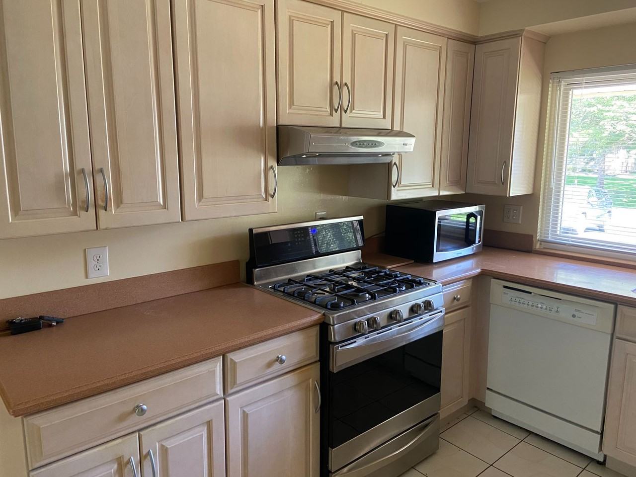 7046 Brookridge Dr - Photo 4 of 21
