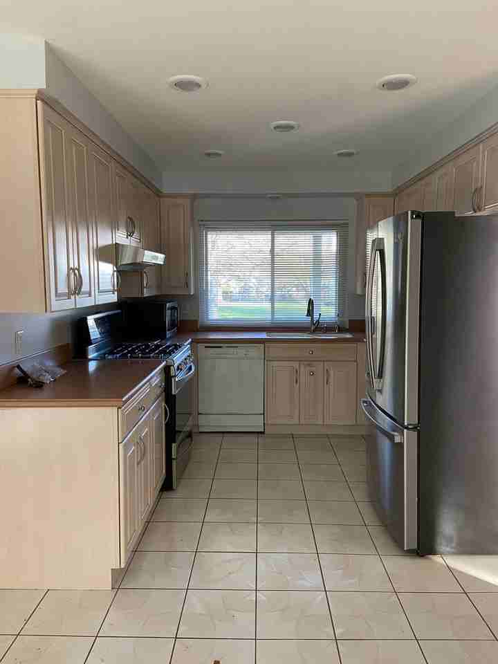 7046 Brookridge Dr - Photo 7 of 21