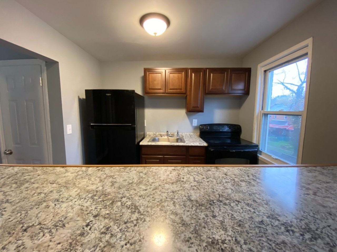 210 N Culver St - Photo 2 of 10