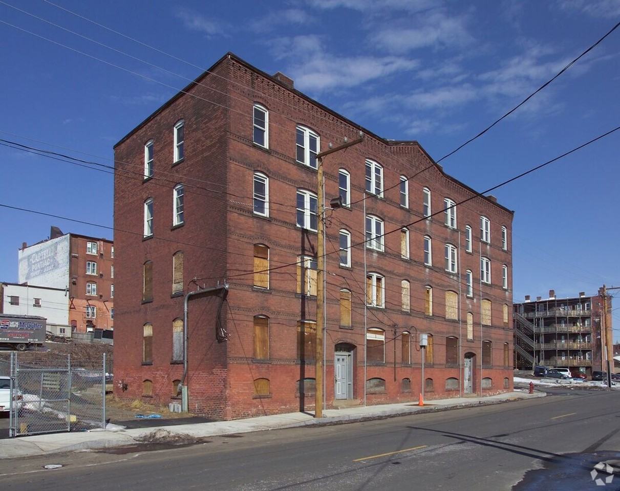 37 - East Side Holyoke, LLC - Photo 4 of 5