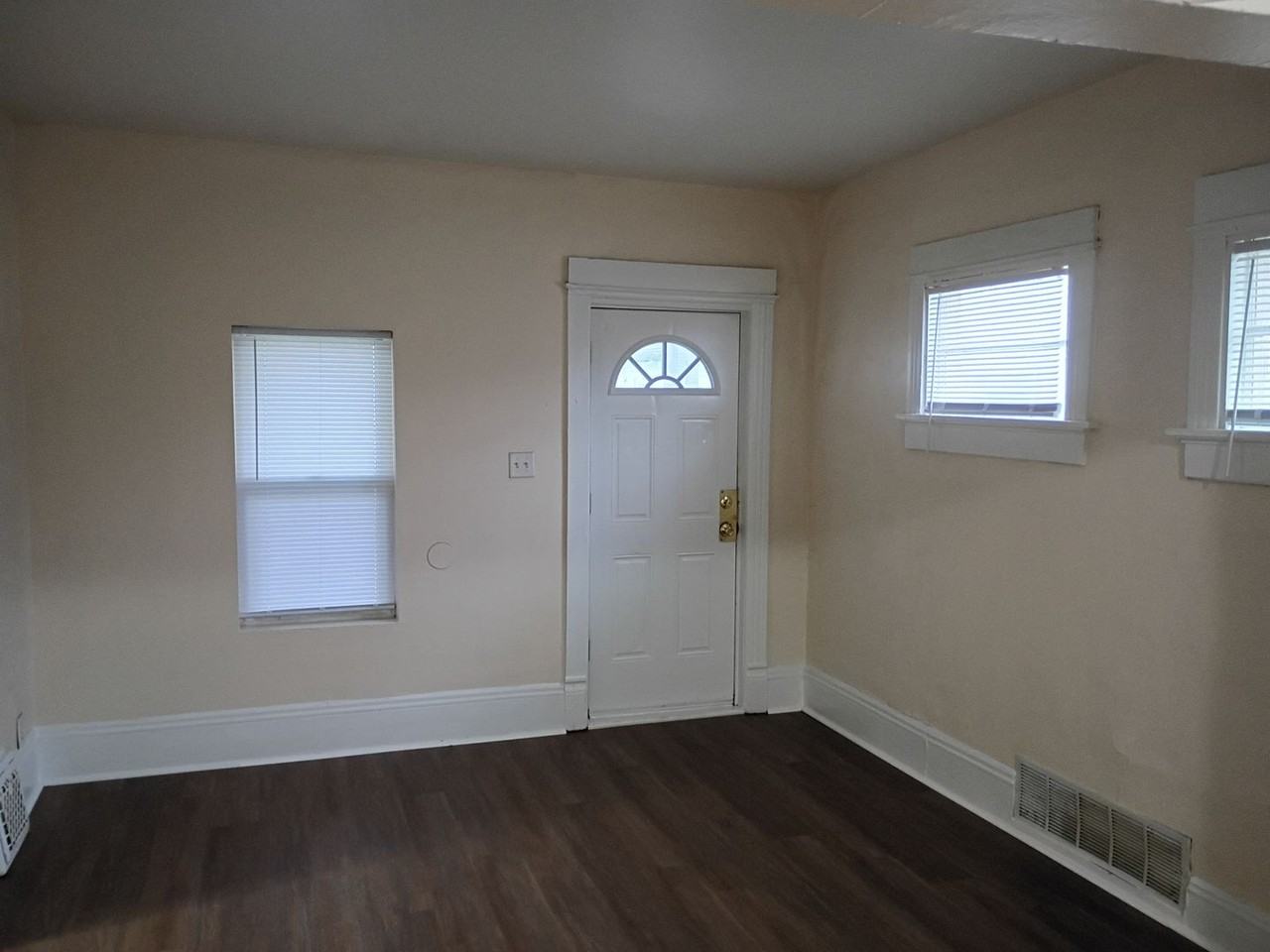 3835 N 11th St - Photo 5 of 7