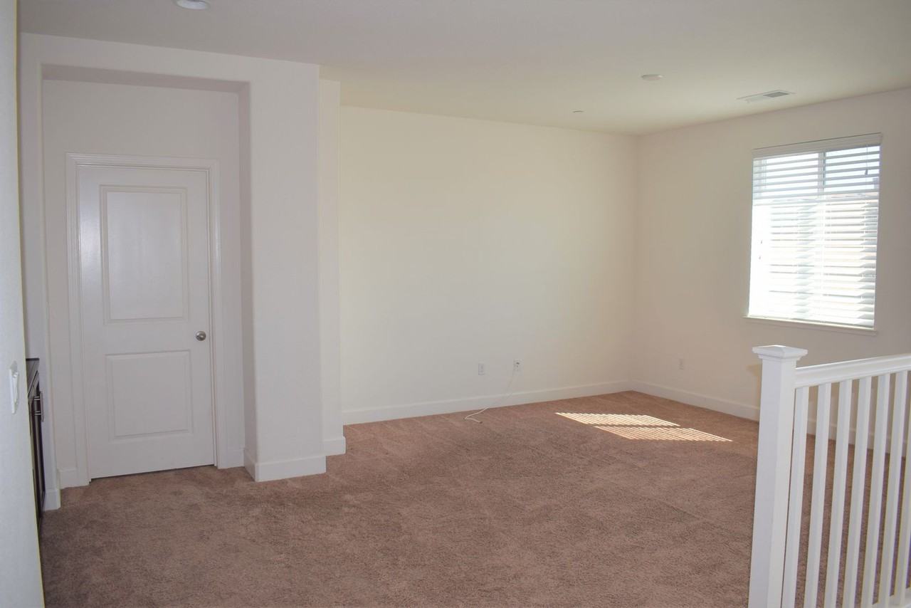 8425 Ponta Delgada Dr - Photo 6 of 20