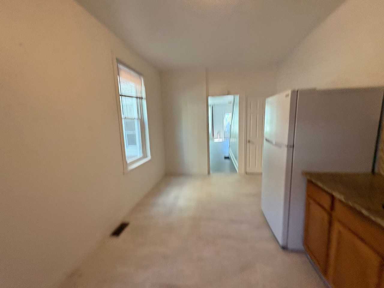 4712 Knorr St - Photo 4 of 16