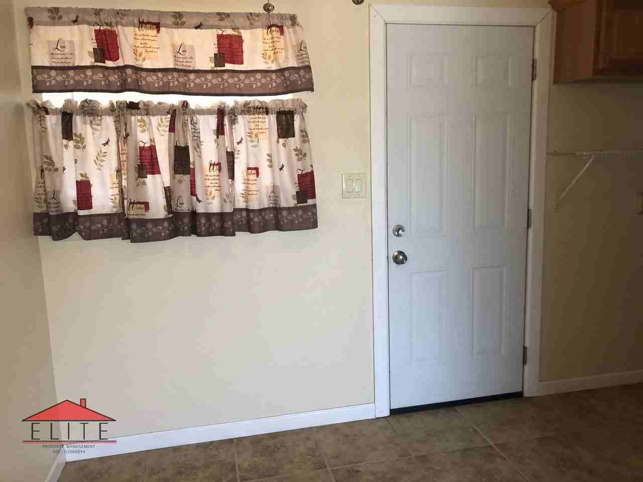 224 N Alvord St - Photo 3 of 11