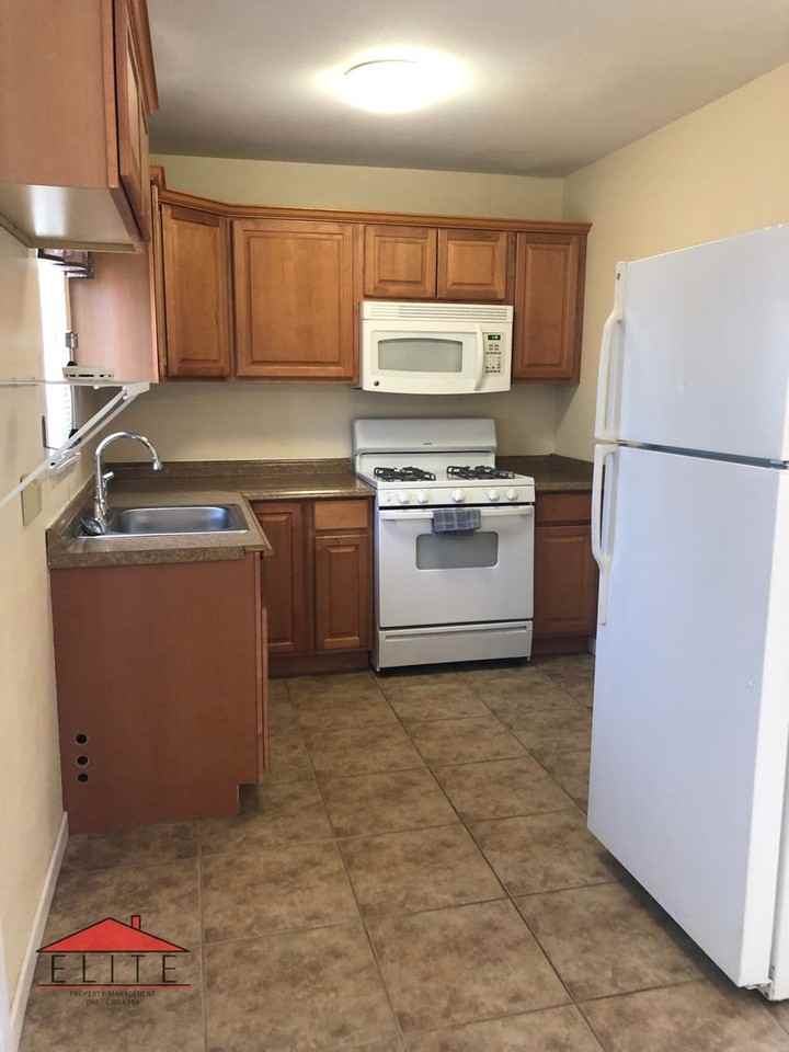 224 N Alvord St - Photo 6 of 11