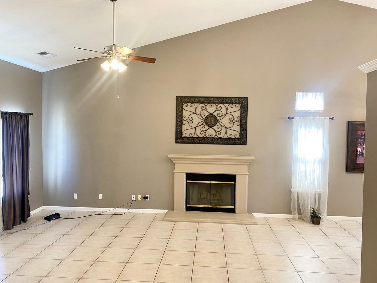 2072 E Rush Ave - Photo 3 of 25