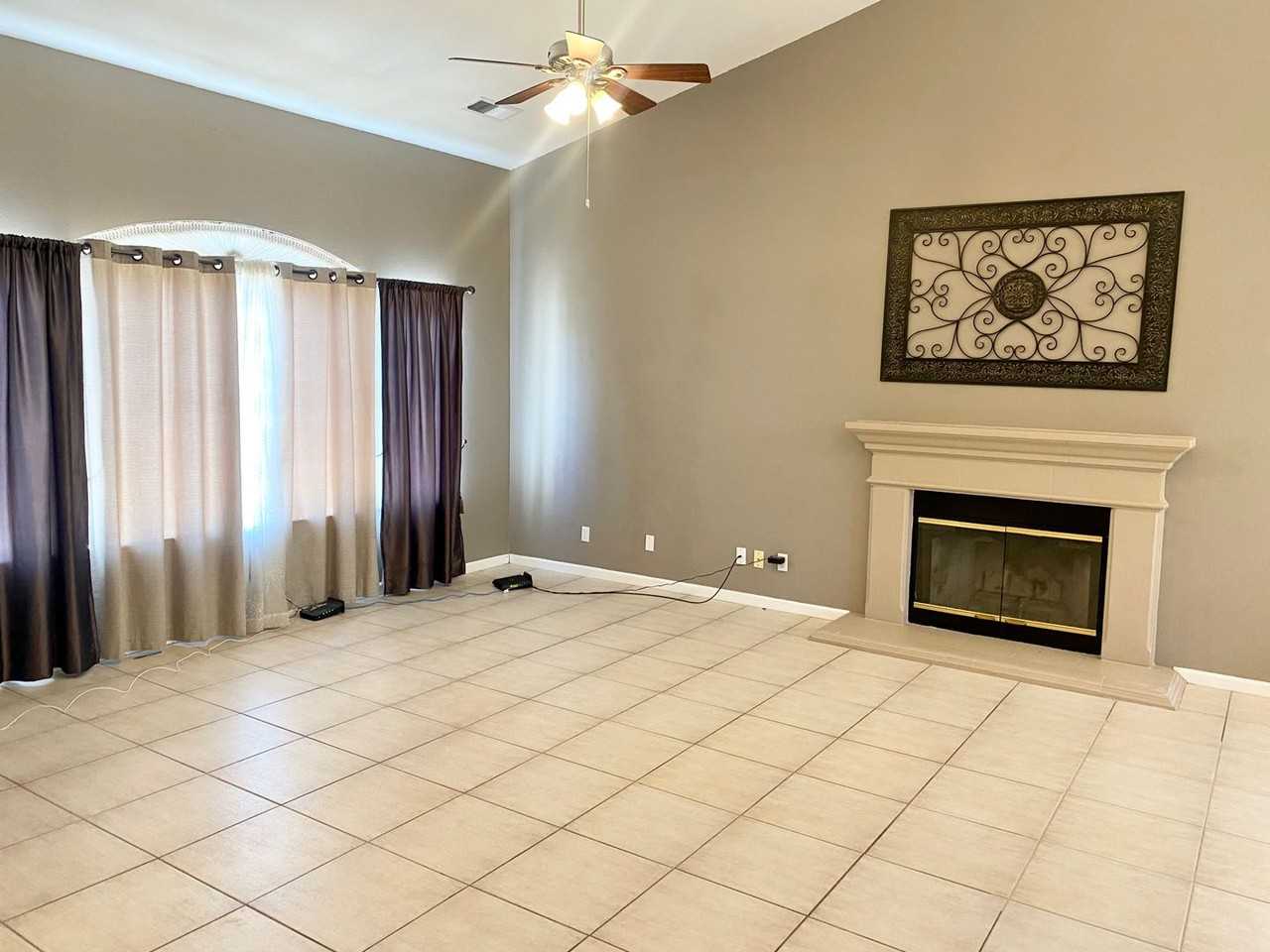 2072 E Rush Ave - Photo 4 of 25